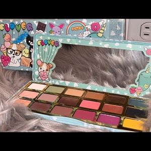 Too Faced Clover palette